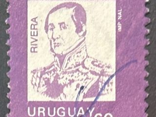 Sello Uruguay 1990 - libertadores - Rivera 60 NS lila  usado