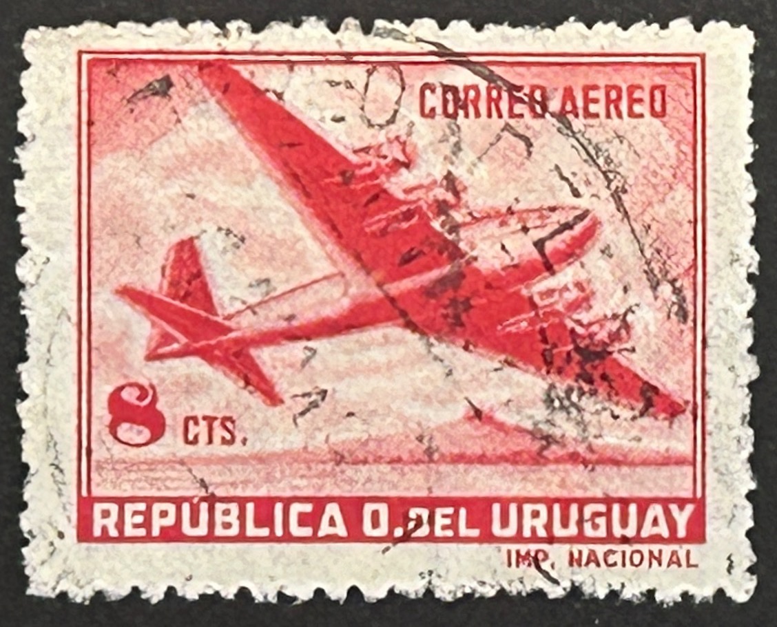 Sello Uruguay 1949 - Douglas DC4 - 8cts Rojo, usado