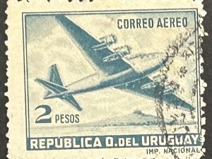 Copia de Sello Uruguay 1952 - Douglas DC4 - 2 Pesos Azul,  usado