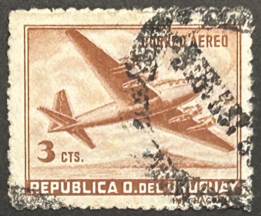 Sello Uruguay 1952 - Douglas DC4 - 3 cts. Marrón, usado