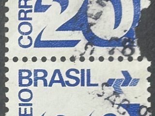 Sello Brasil - Par Numeral 20 - 20 Cr$ Azul Usados, c faltante