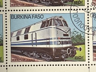 Semipliego Burkina Faso 1985 - Trenes - 80F Poste Aerienne - 10 Valores