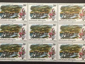 Bloque de Sellos Ruanda 1975 - Protección de la Naturaleza - 9 sellos de 20c, nuevos