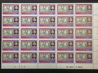 Semipliego sellos Ruanda 1979 - Sello antiguo y Sir Rowland Hill - 25 sellos de 50c nuevos