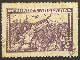 Sello Argentina 1930 - La marcha de la libertad - 2c Lila Usado