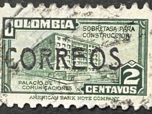 Sello Colombia - Sobretasa para Construcción- 2 Centavos Verde Usado - Sobreimpreso CORREOS
