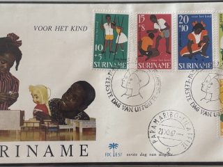 Sobre Primer Día FDC Surinam 1967 - Sellos Pro-Infancia Variante Foto Escuela (Voor het Kind)