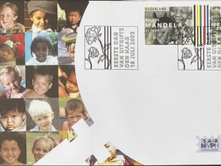 Sobre Primer Día FDC Países Bajos 2003 - Homenaje Nelson Mandela Derechos Infancia NVPH 486